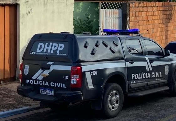 Polícia Civil prende dois por homicídio a pauladas durante discussão por time de futebol